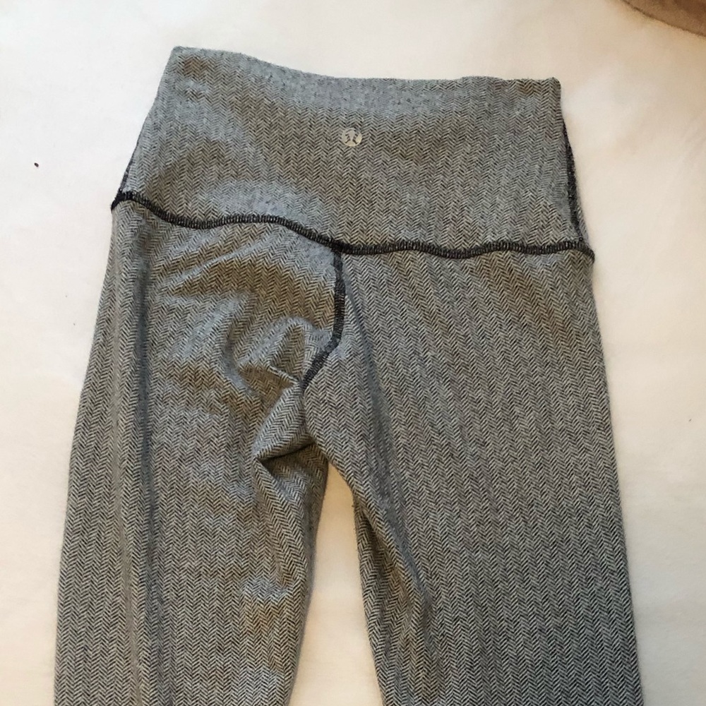 LULULEMON LEGGINGS